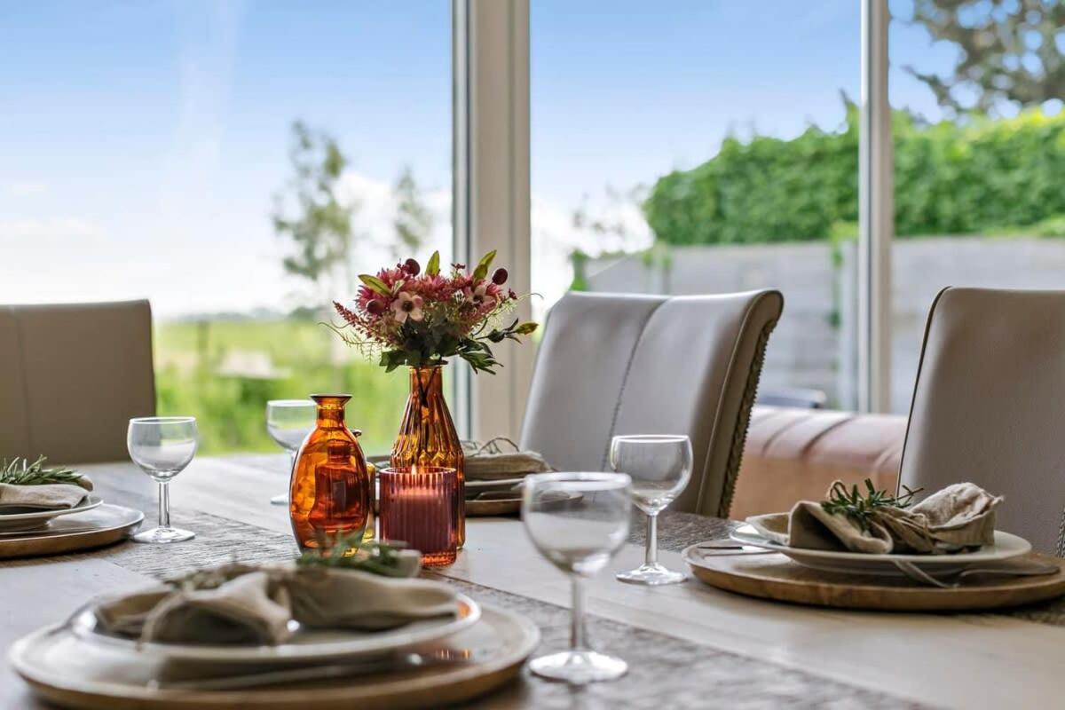 Huswell - Bungalow With Garden At 5 Minutes From The Beach Vila De Haan Exterior foto