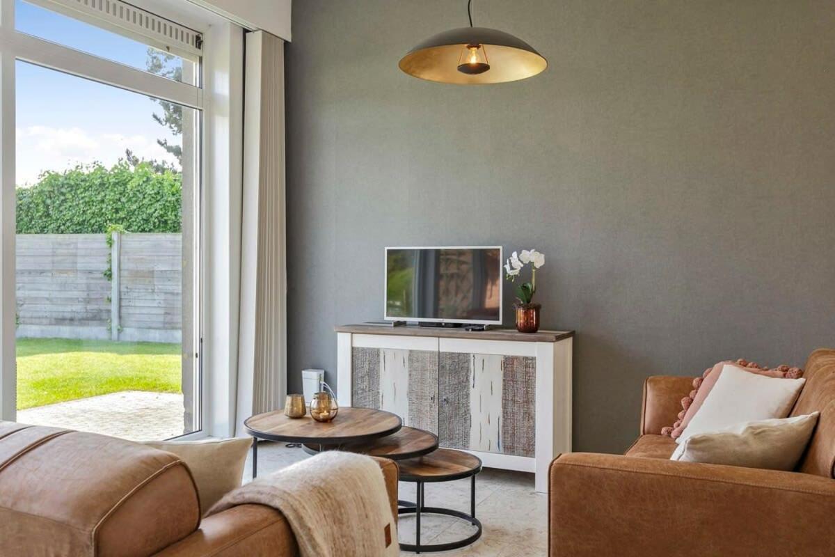 Huswell - Bungalow With Garden At 5 Minutes From The Beach Vila De Haan Exterior foto