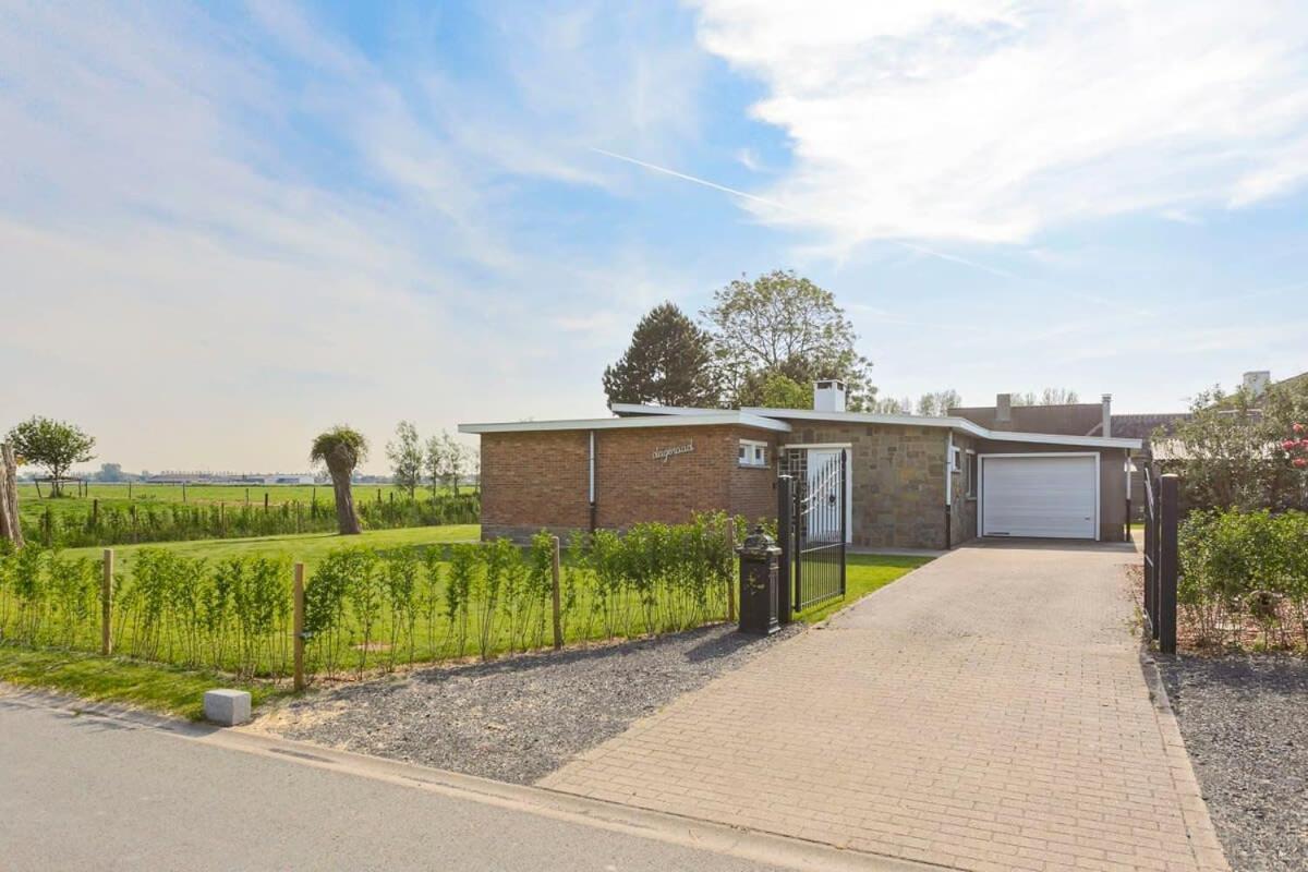 Huswell - Bungalow With Garden At 5 Minutes From The Beach Vila De Haan Exterior foto